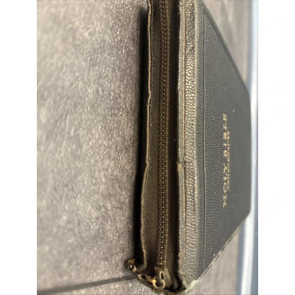 Holy Bible KJV Genuine Leather Red Letter Edition Concordance World Publishing